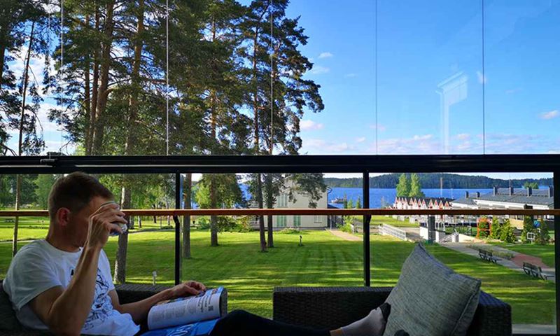 artikkeli_golf Saimaa_Villas parveke_750x450.jpg