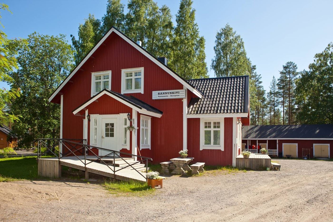 hannunkivi_vastaanotto.jpg