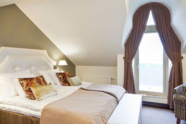 Meeting package with accommodation