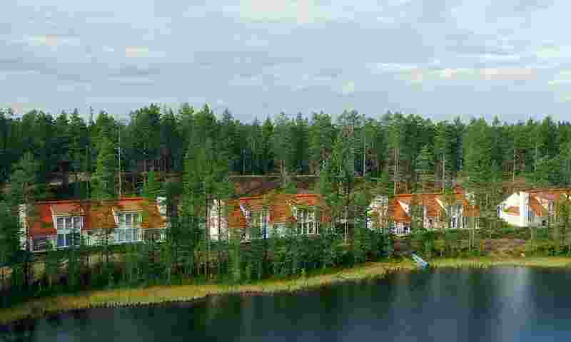 kuusamon-tropiikki-loma-asunnot-järvi-hor.jpg