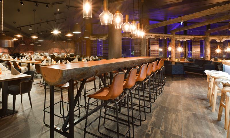 saariselkä - restaurant crew table hor.jpg