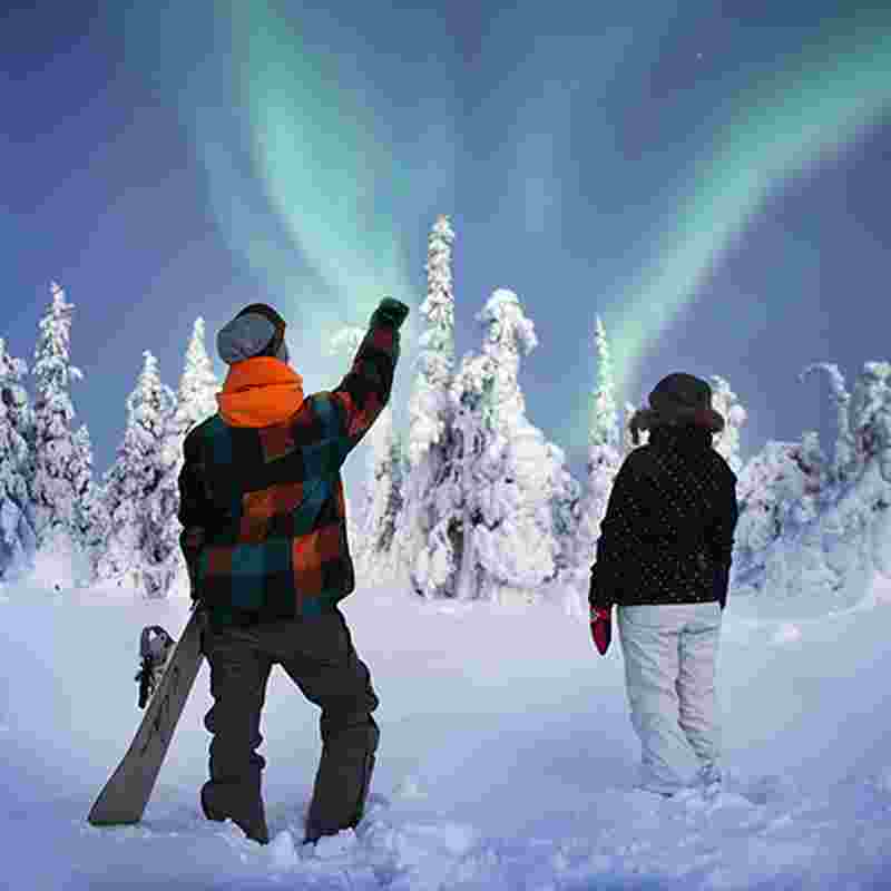 ruka-two-kids-northern-lights-squ.jpg