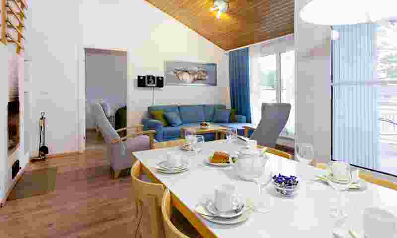 airisto-kuunari-kitchen-table-hor.jpg