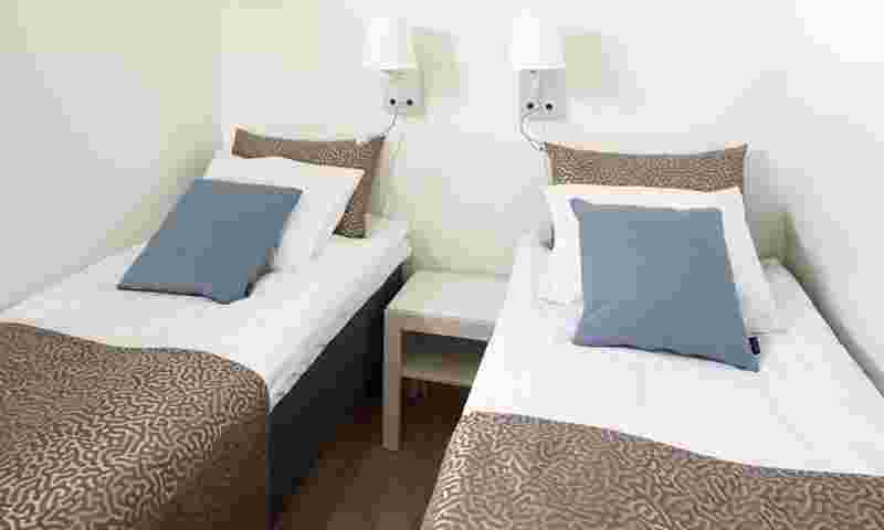 caribia-villas-twin-beds-hor.jpg