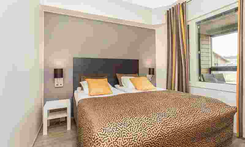 himos-villas-bedroom-hor.jpg
