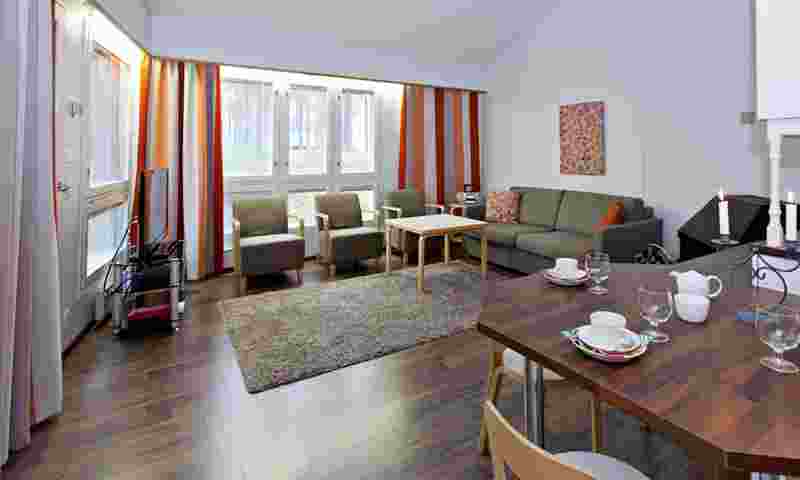 kalajoki-kitchen-table-hor.jpg