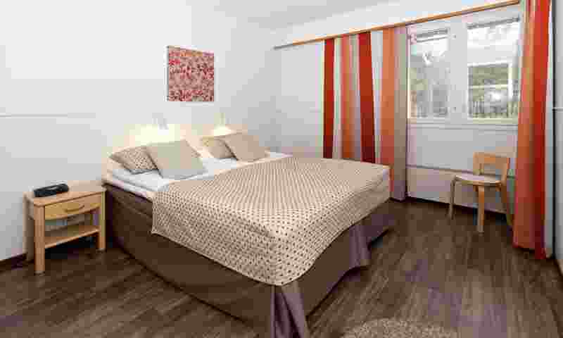 kalajoki-sarkkainparatiisi-9a-bedroom-hor.jpg