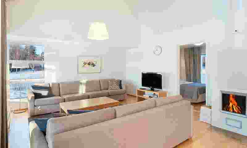 katinkulta-katinkultaranta-livingroom-hor.jpg