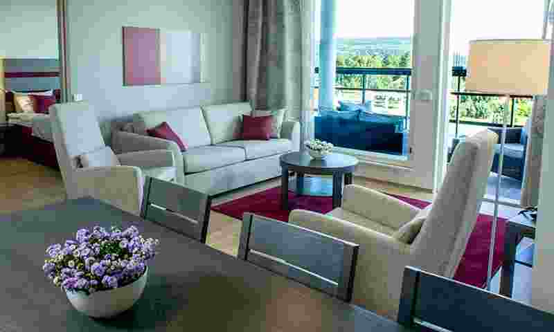 katinkulta-villas-2-livingroom-hor.jpg