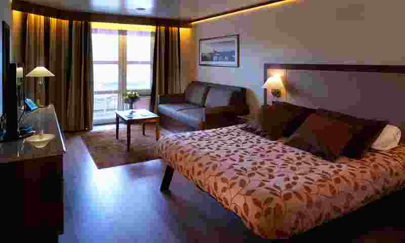 naantali-bedroom-hor.jpg
