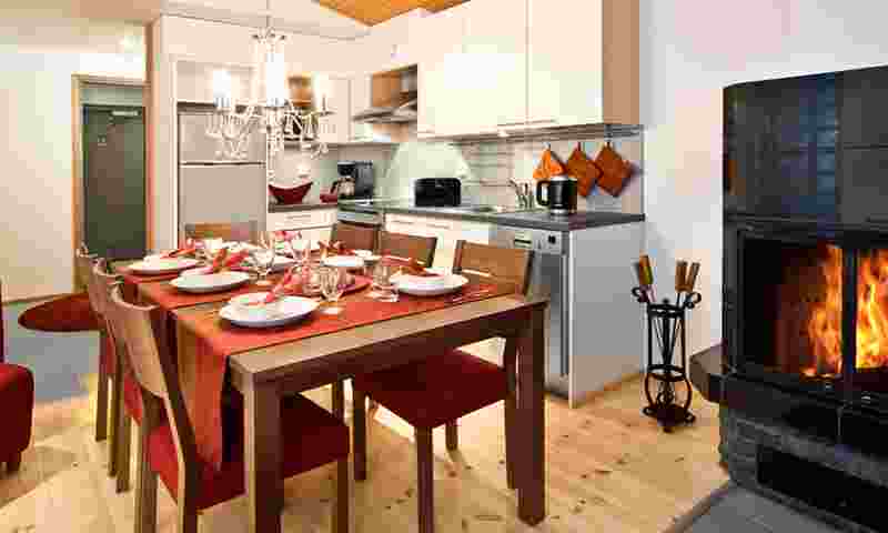 pyhä-holysuites-fireplace-hor.jpg