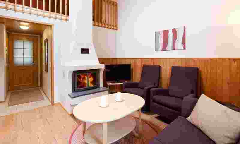 pyhä-pyhänhovi-livingroom-hor.jpg