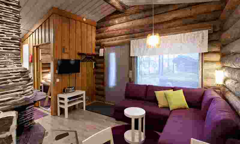 pyhäniemi-livingroom-hor.jpg