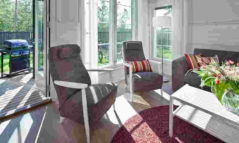 saimaa-anttilankaari-livingroom-hor.jpg