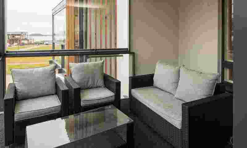 saimaa-white-house-terrace-hor.jpg