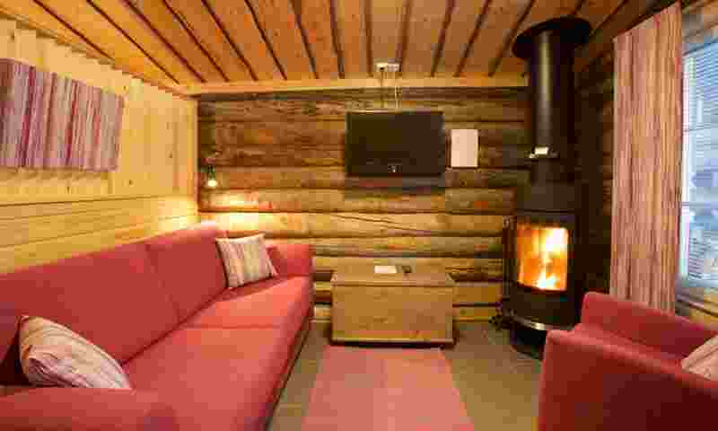 salla-kelorinne-livingroom-hor.jpg