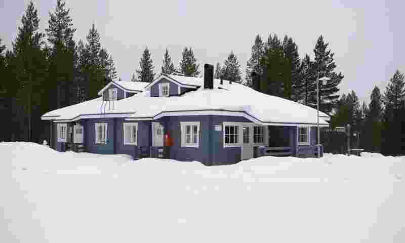 salla-tunturitähti-1-outside-winter-hor.jpg
