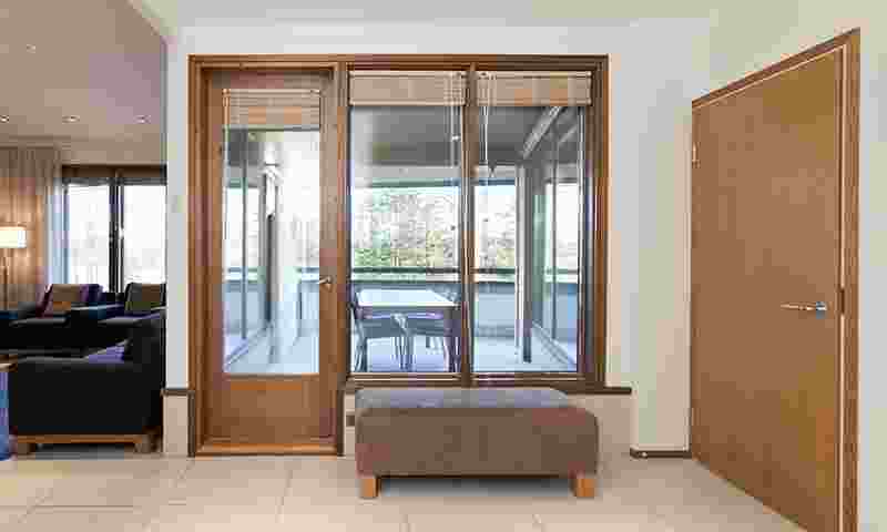 vierumäki-golf-resort-livingroom-balcony-hor.jpg
