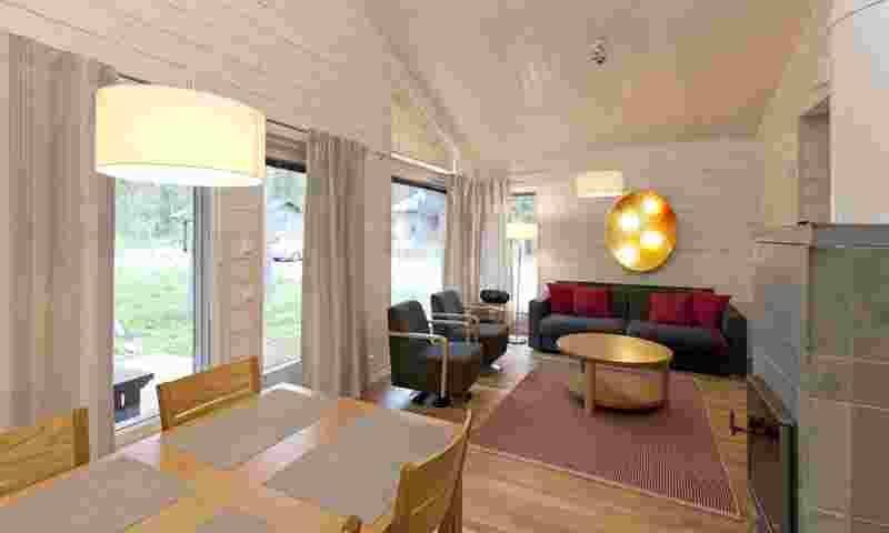 ylläs-rautamajat-livingroom-hor.jpg