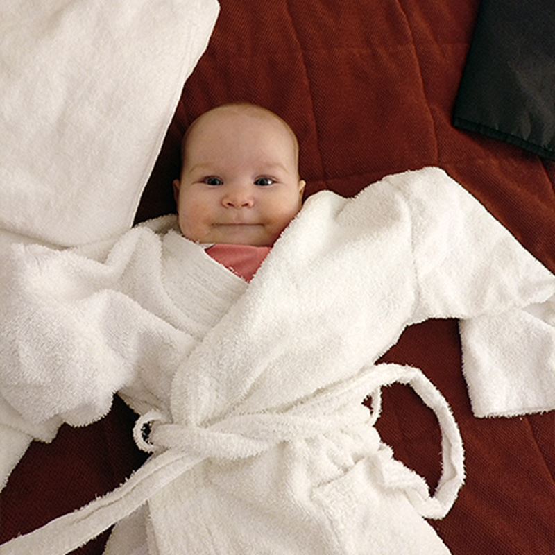 1bebe-kylpytakissa-squ.jpg