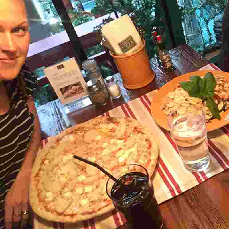 kullankanssa-katinkulta-classic-pizza-squ.jpg